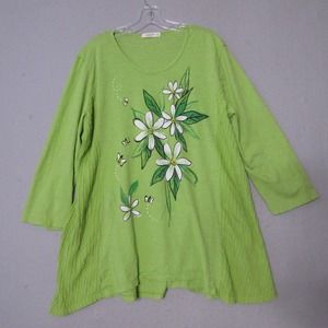 Jess & Jane Artsy Floral Lagenlook USA Flowy Top